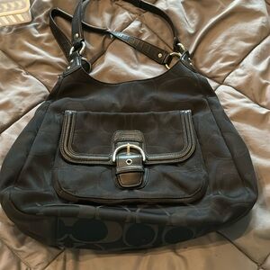 Authentic coach, great condition, smoke free home
